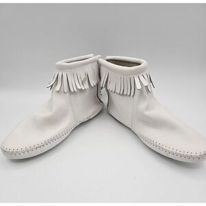 Minnetonka White Leather Fringe Ankle Boots 6.5 NWOB